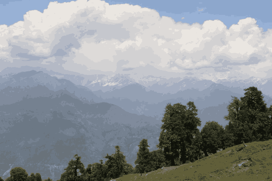 Khaliya Top trek scenic view with Himalayan peaks in Uttarakhand