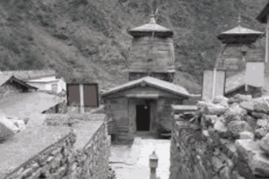 Yog Dhyan Badri Temple in Pandukeshwar surrounded by peaceful Himalayan mountains